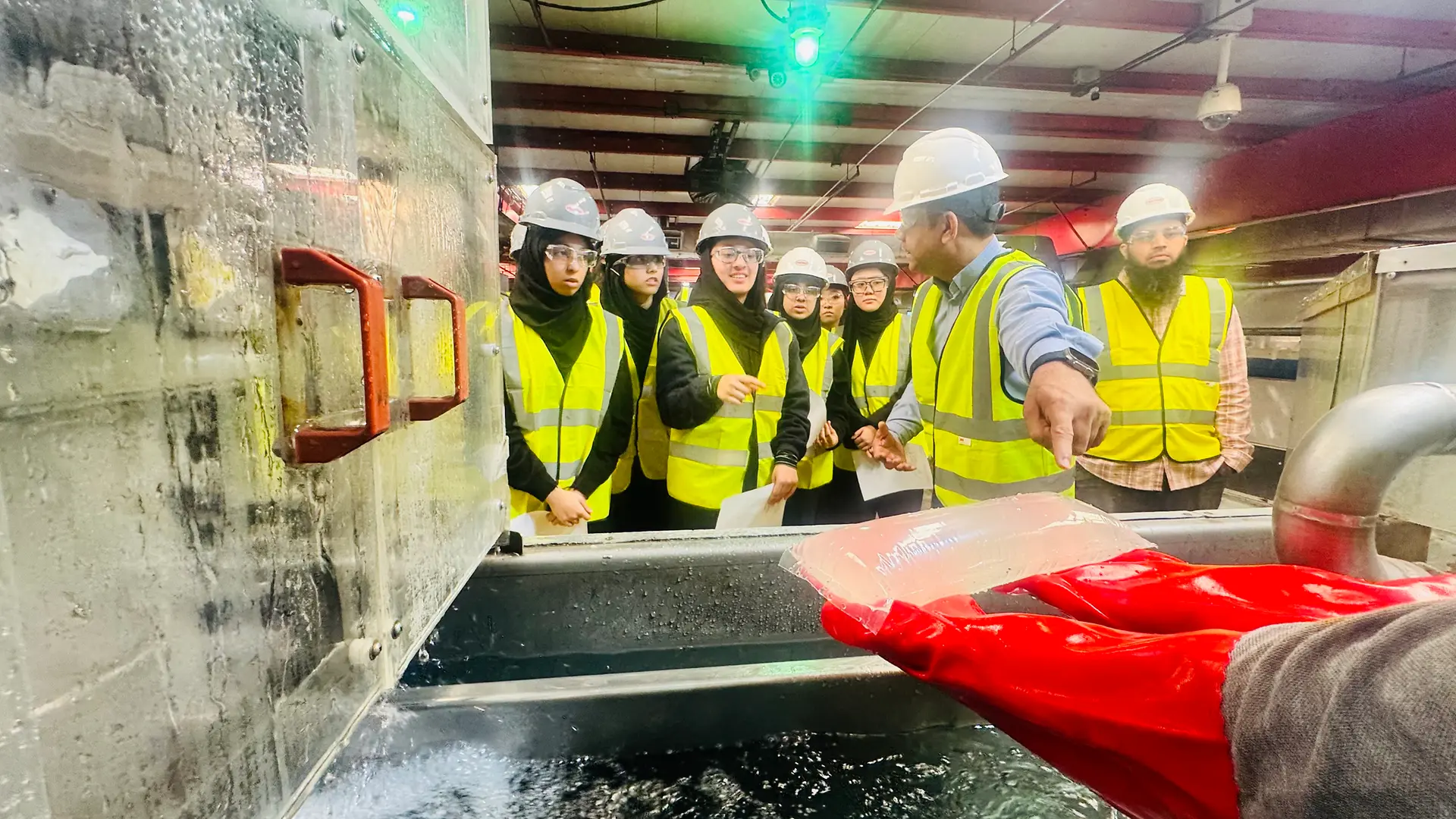 Henkel Industrial Company Opens Its Doors to Senior Students